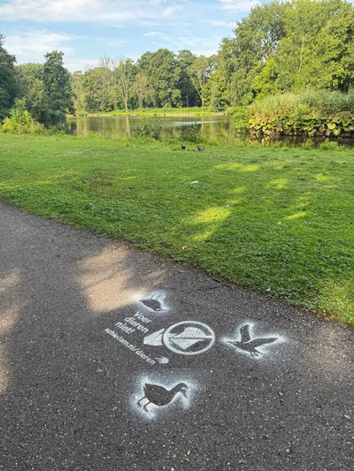 250807 Voer dieren niet! Park